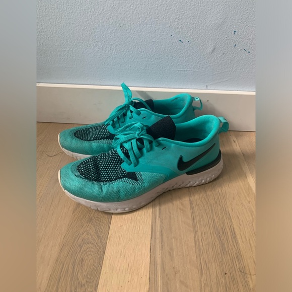 Nike Odyssey React 2 Flyknit Sneakers - Picture 1 of 7